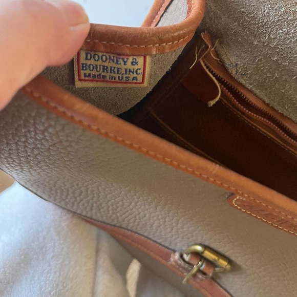 Vintage Dooney & Burke Bag. - Picture 4 of 6